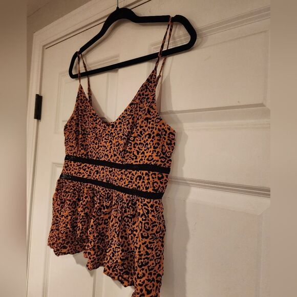 Mi Ami cheetah print slightly cropped peplum tank - Picture 2 of 3